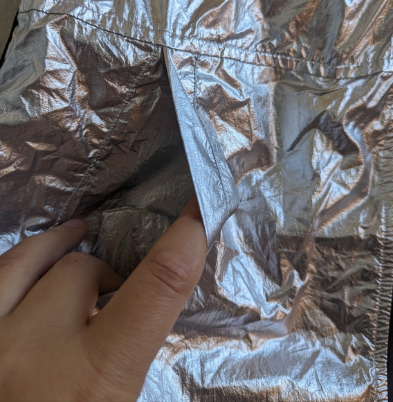 LF Shiny Metallic Silver Zip Front Logo Skirt Lined Mesh Zip Back Elastic Waist - Picture 2 of 8